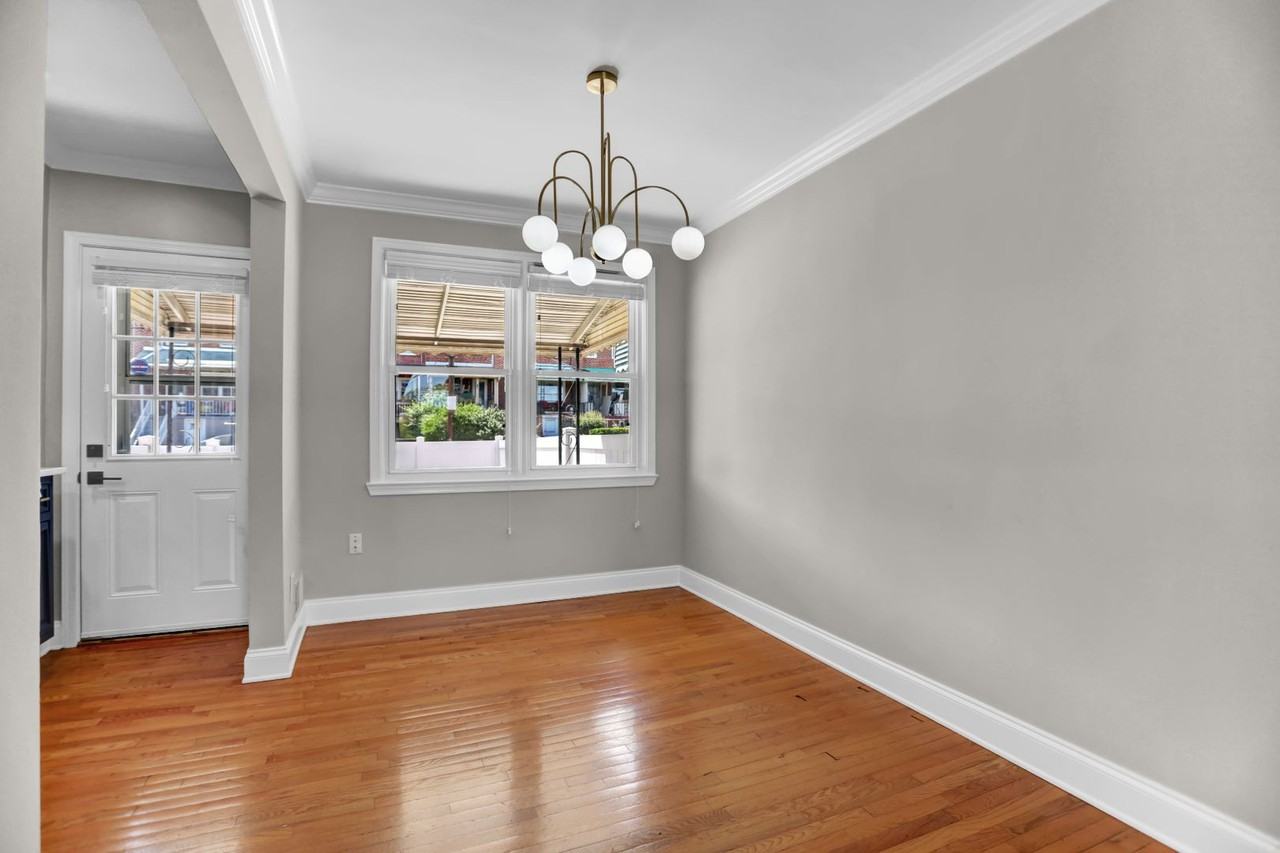 406 Kane St - Photo 6 of 33