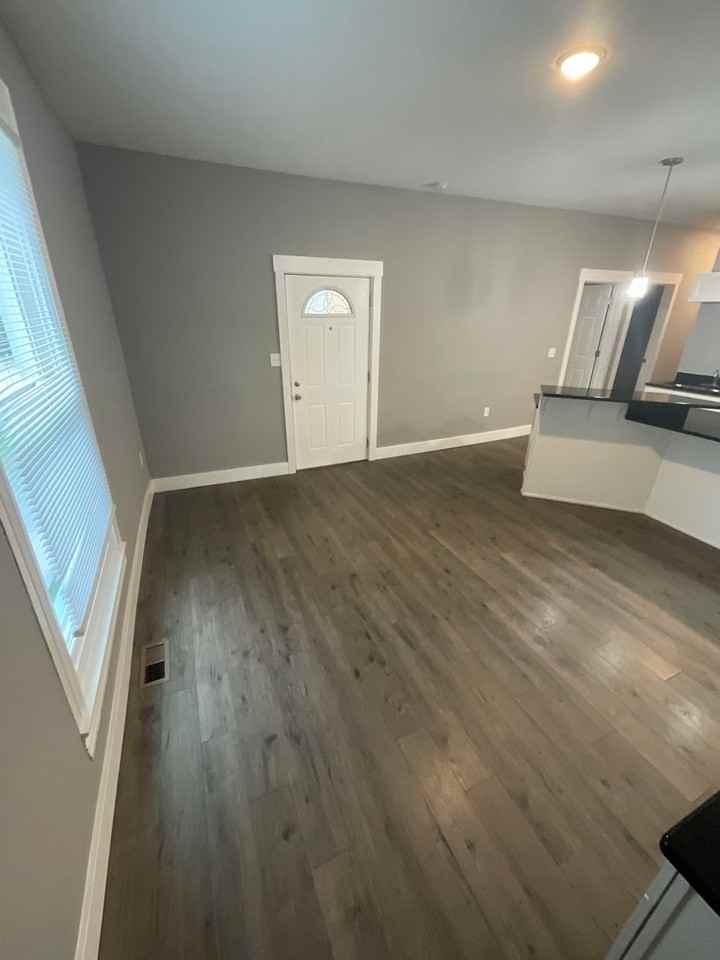 705 N Lincoln St - Photo 6 of 50