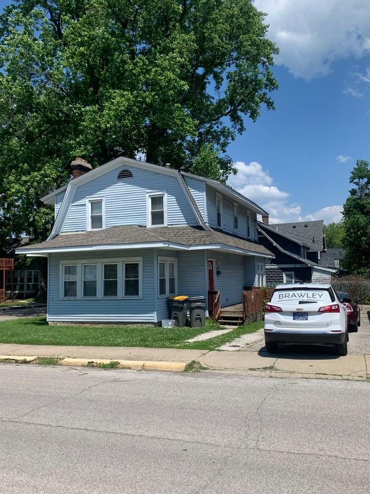 418 N Grant St - Photo 7 of 17