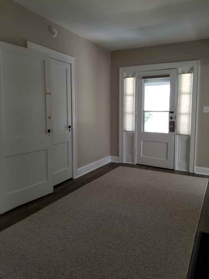 425 N Lincoln St - Photo 3 of 35