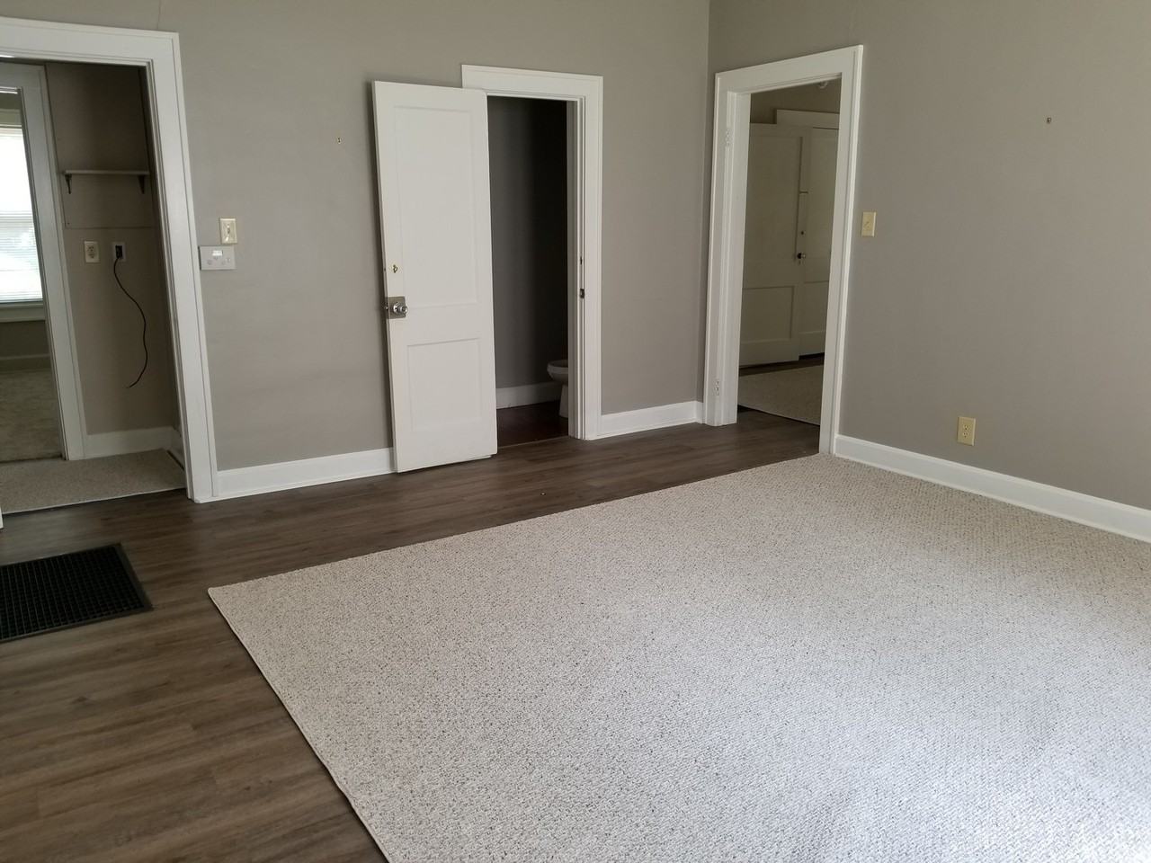 425 N Lincoln St - Photo 7 of 35