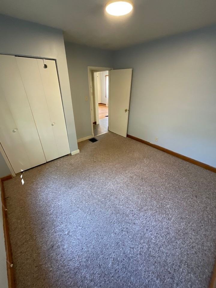 424 N Lincoln St - Photo 7 of 27