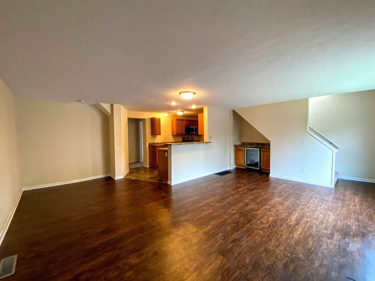 511 N Lincoln St - Photo 4 of 18