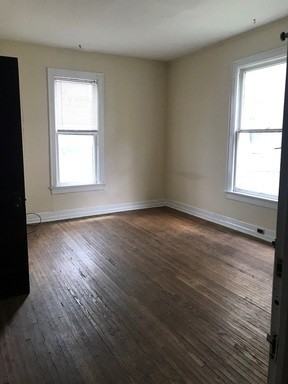 424 E 6th St - Photo 7 of 27