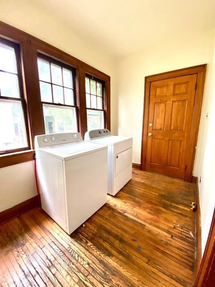 426 E 6th St - Photo 3 of 18