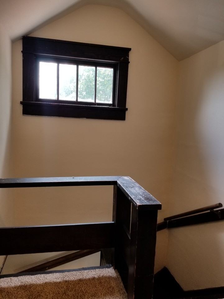 408 E Cottage Grove Ave - Photo 5 of 17