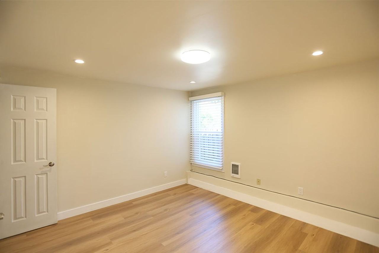1850 35th Ave - Photo 4 of 13