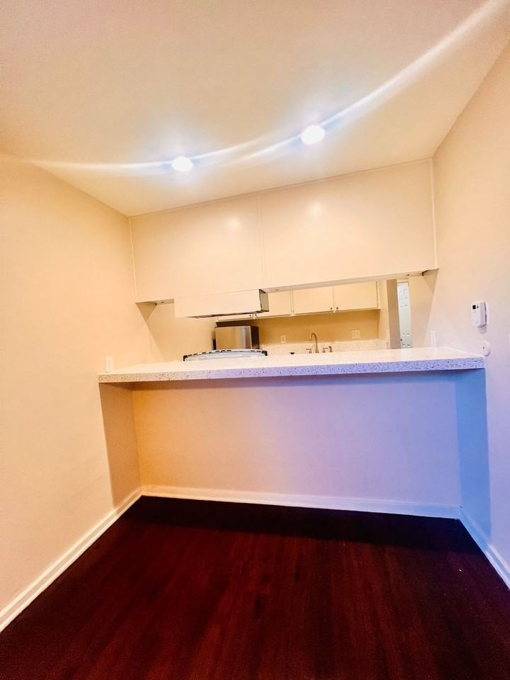 393 Hamilton St #R3 - Photo 6 of 23