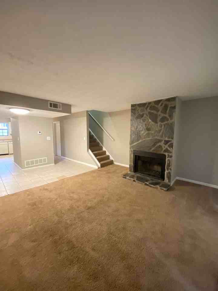 2490 Hidden Cove Ct - Photo 3 of 8