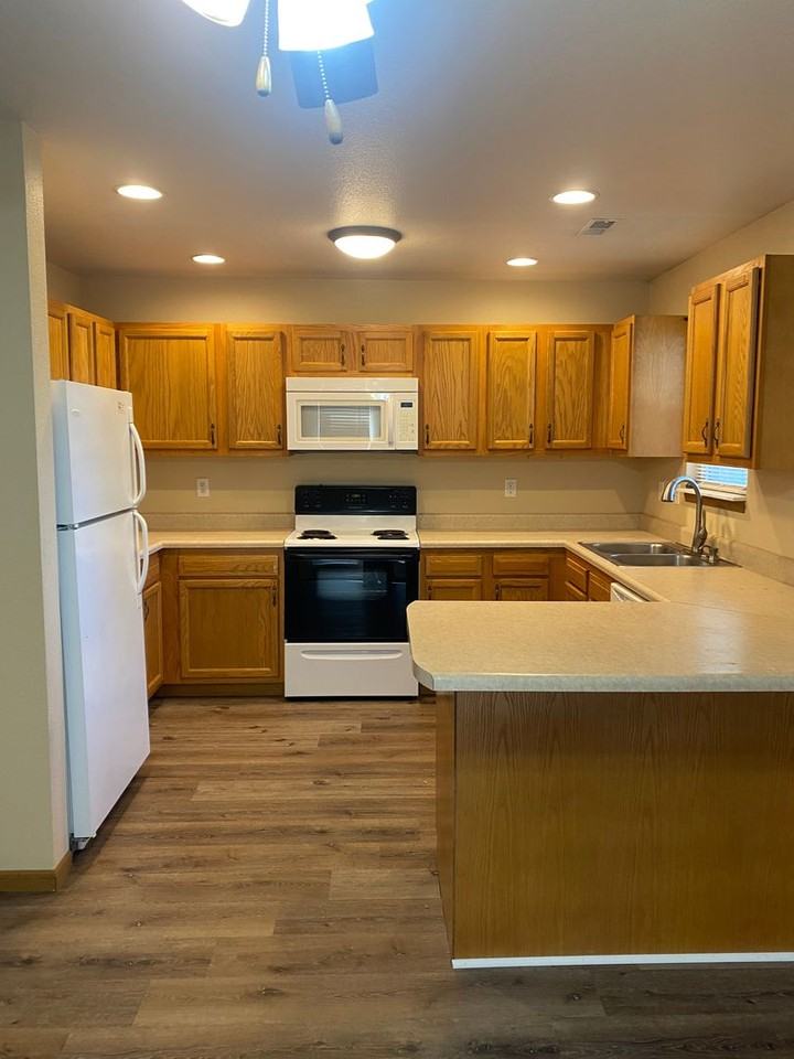 16758B Huntington - Photo 6 of 20