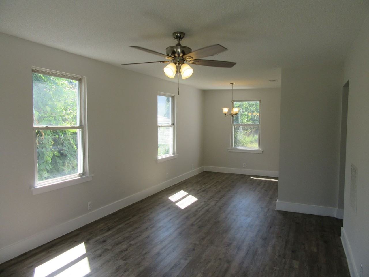 308 E 2nd St - Photo 3 of 20