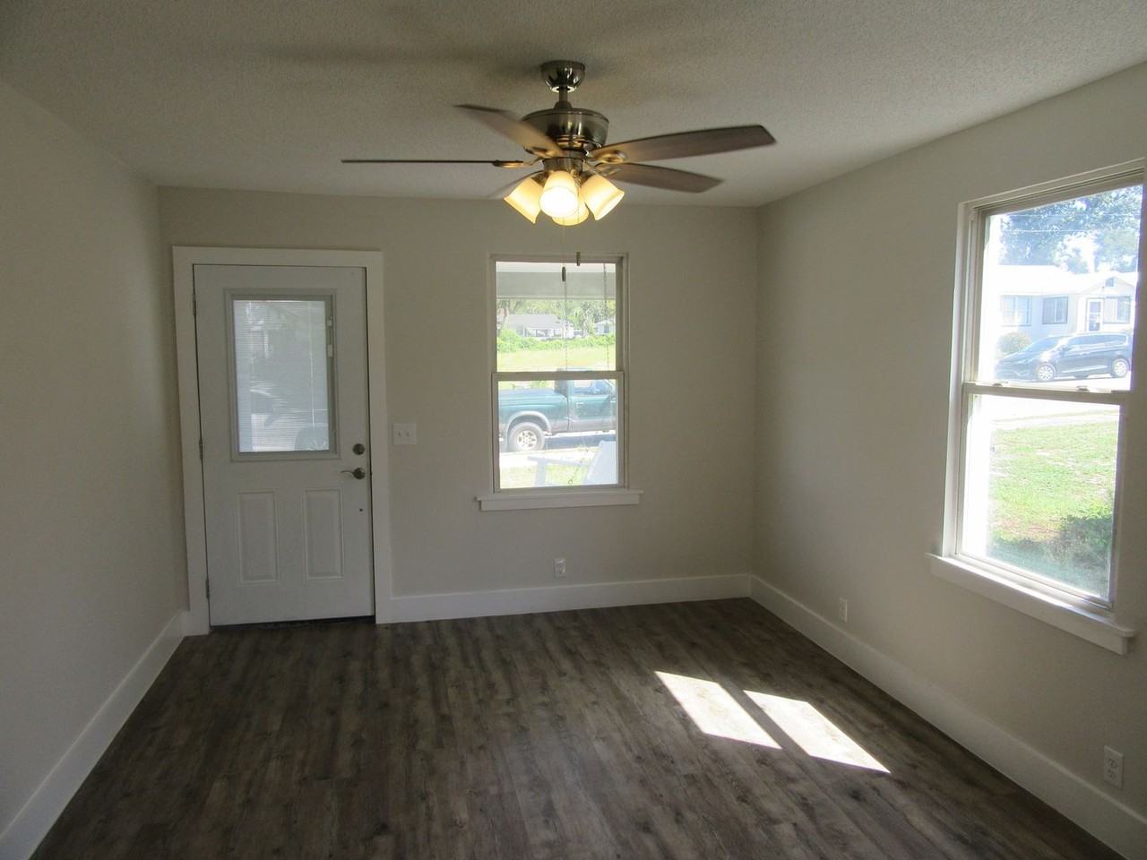 308 E 2nd St - Photo 4 of 20