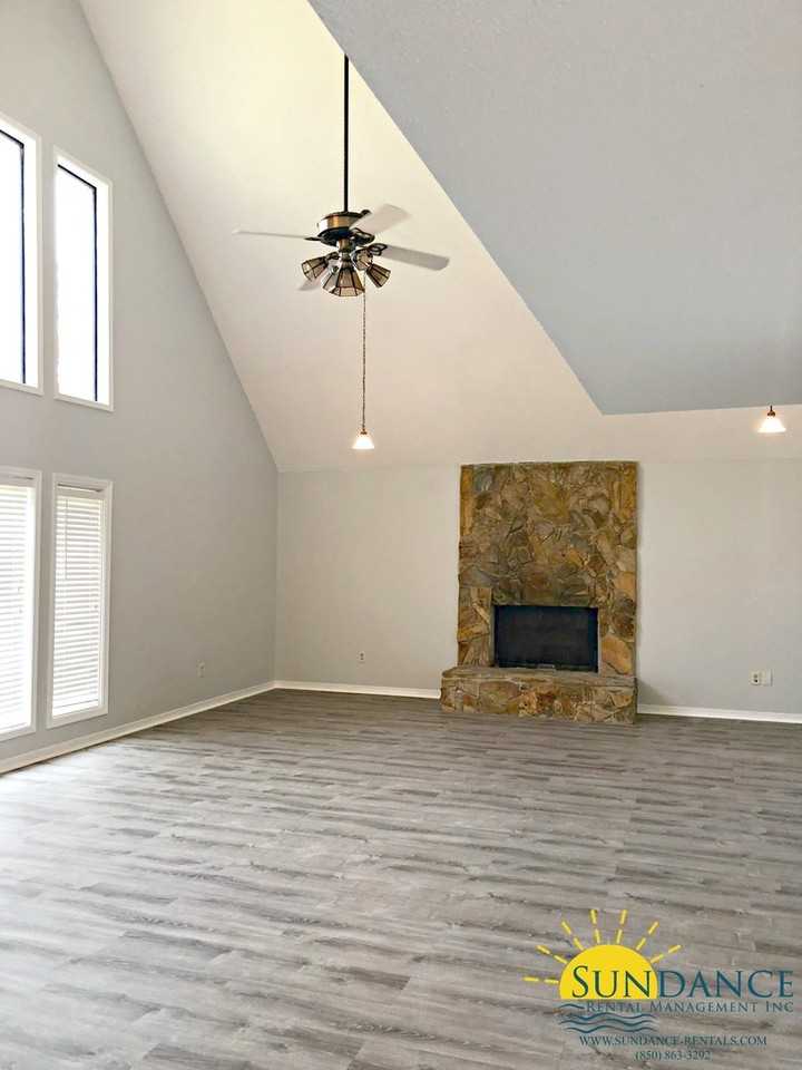 51 Country Club Dr E - Photo 3 of 18