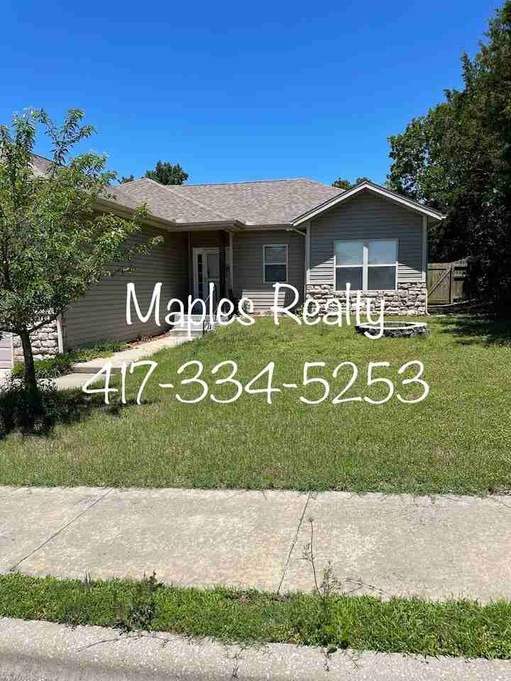 119 Deauville Cir - Photo 3 of 28