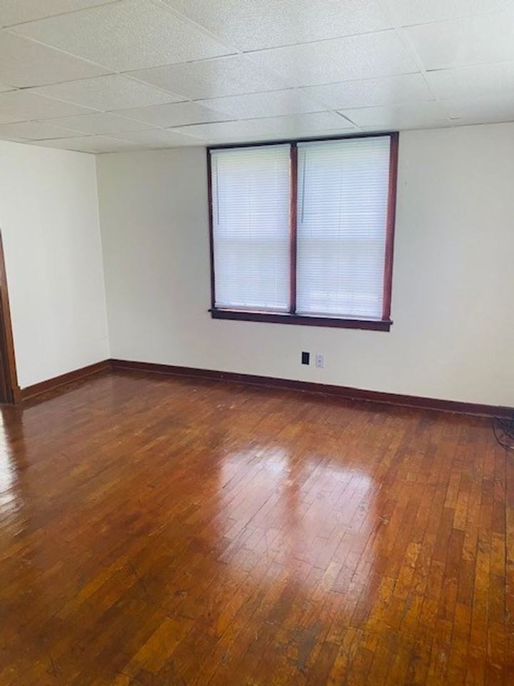 109 N Adams St - Photo 2 of 6