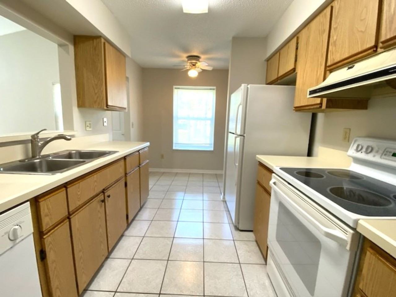 110 Bob White Ct - Photo 2 of 15