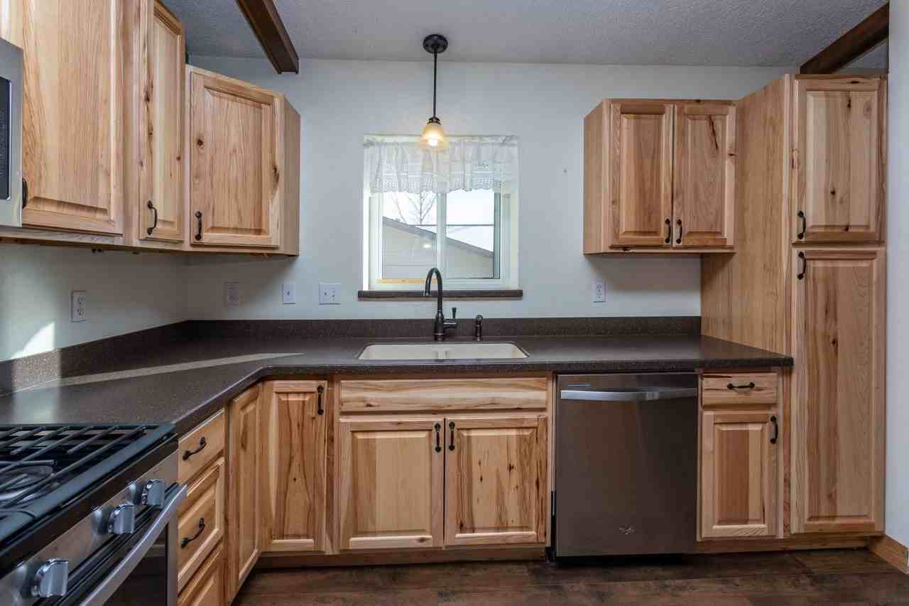 7673 Safari Cir - Photo 6 of 37