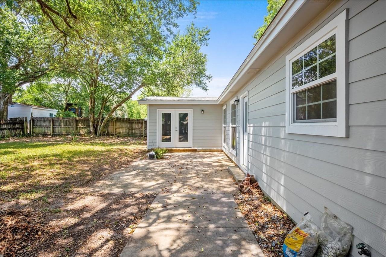 107 Alan A Dale Dr - Photo 4 of 38