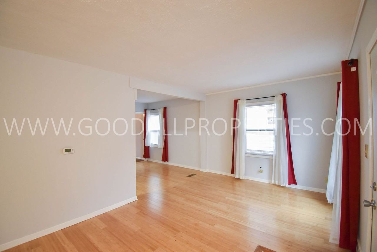 1308 56th St - Photo 2 of 8