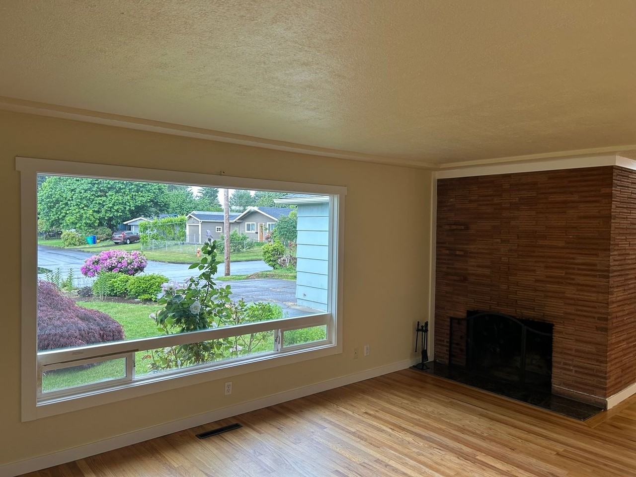 2131 Ne 117th Ave - Photo 2 of 18