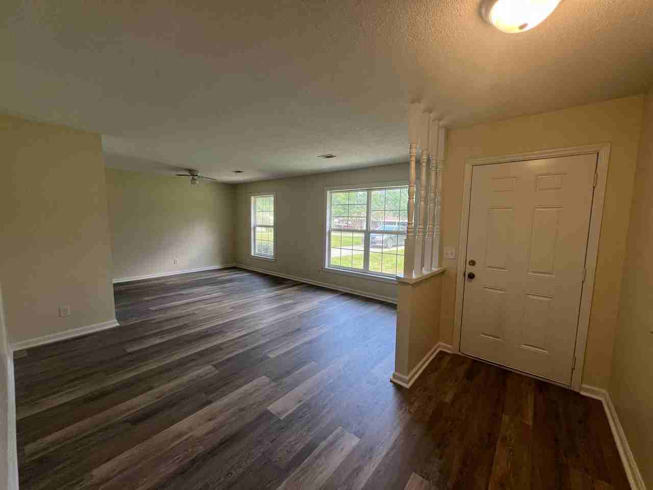 607 Caroline St - Photo 2 of 13
