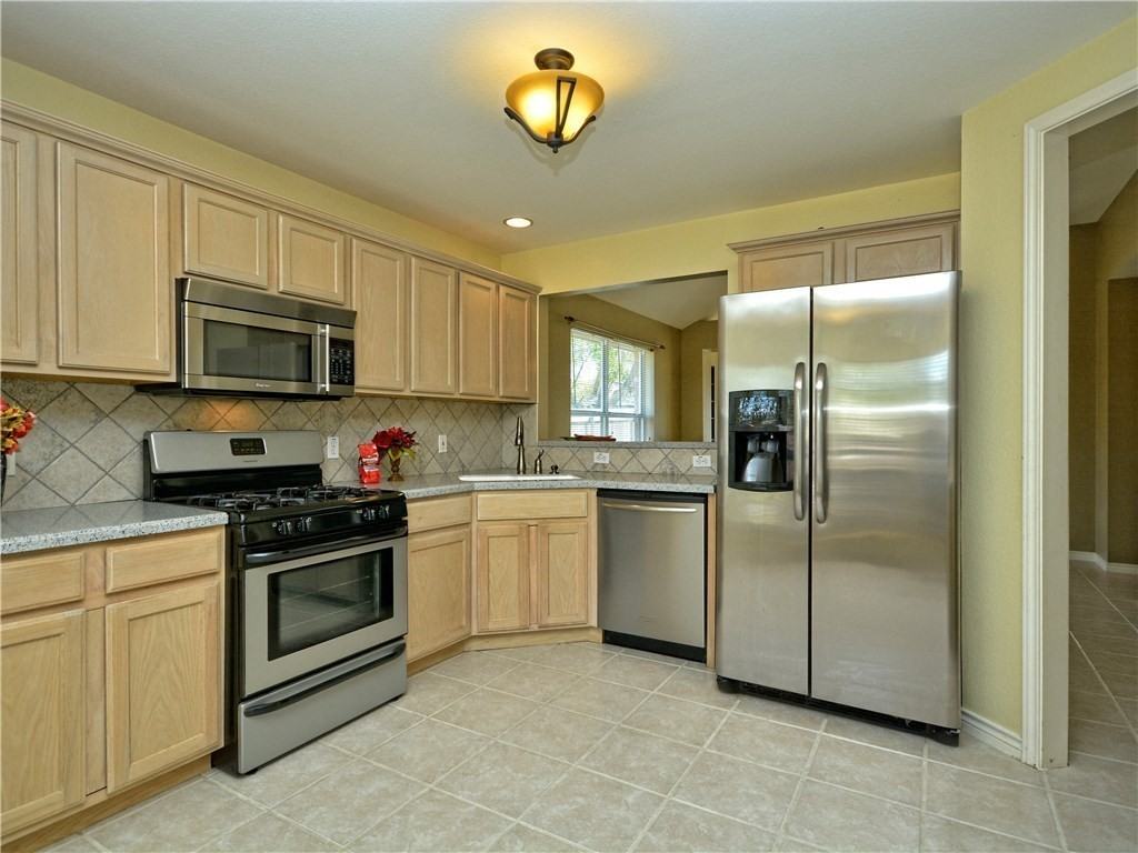 2321 Beckwood Trl - Photo 6 of 17