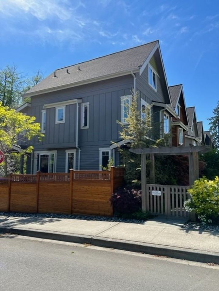 698 Wintersweet Rd Ne - Photo 2 of 12