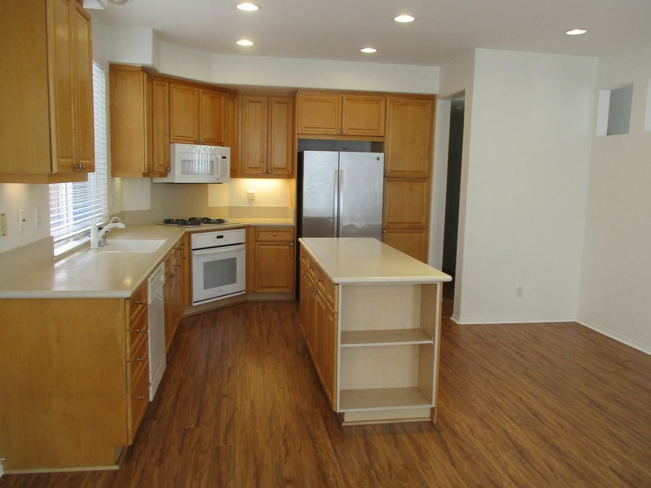 11961 Aspen View Ct - Photo 5 of 27