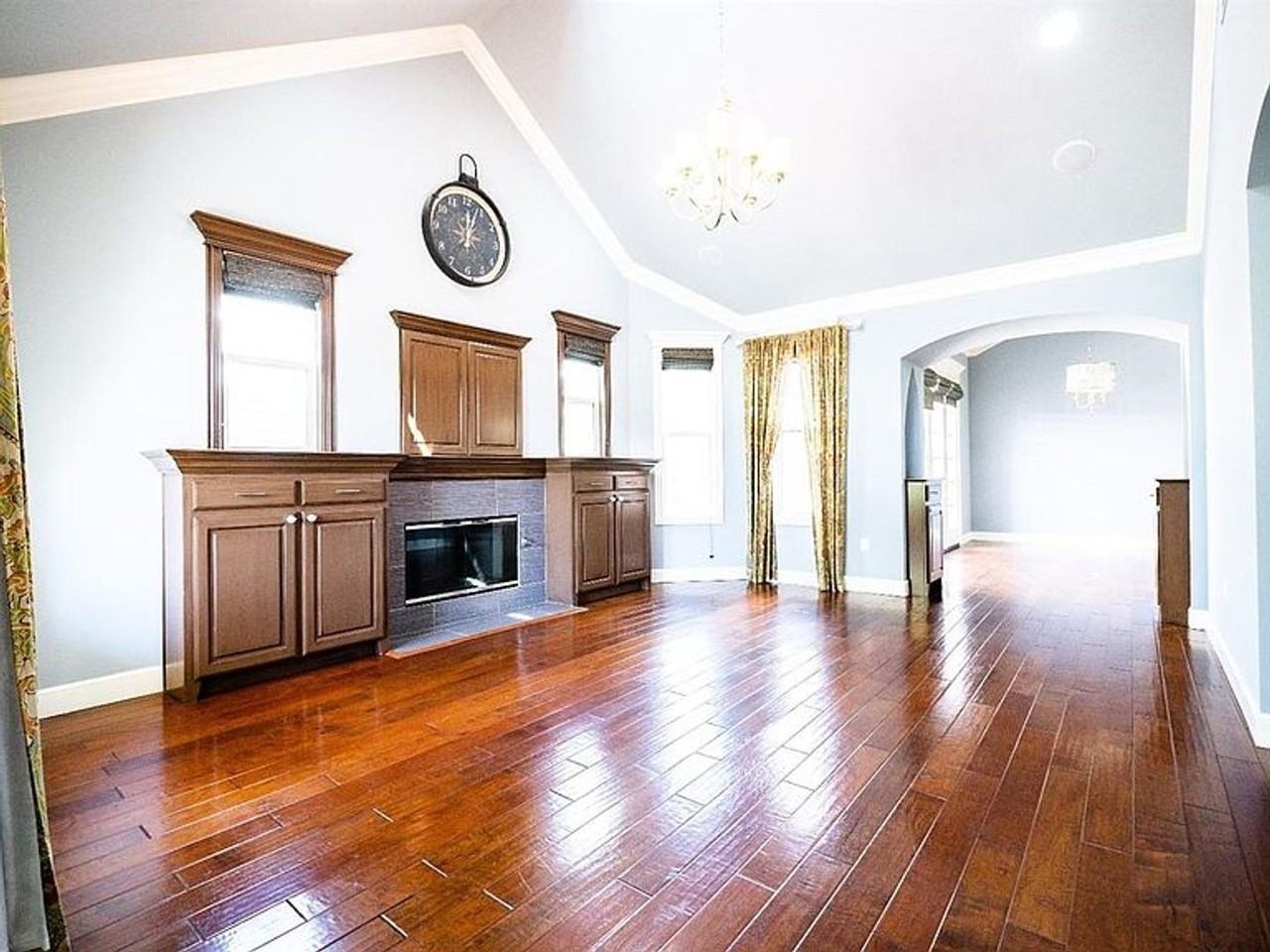 4703 117th St - Photo 3 of 26