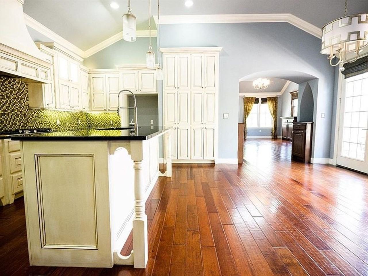 4703 117th St - Photo 6 of 26