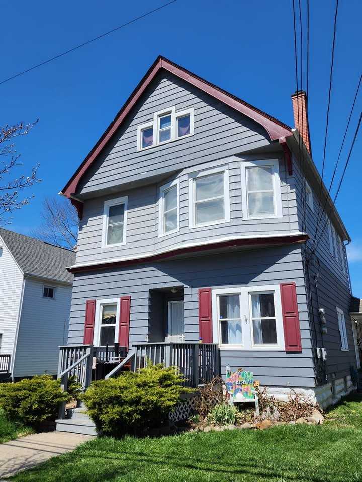 Brown Gifford Apartments 4306 Gifford Ave, Cleveland, OH 44109 Zumper