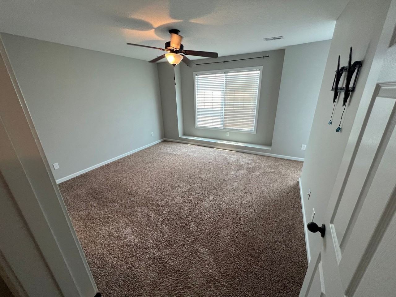 8425 Bowsong Ln - Photo 7 of 19