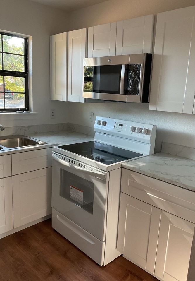 1905 Alamo Ave - Photo 2 of 11