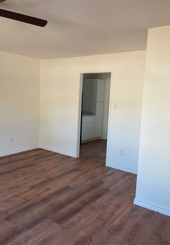 1905 Alamo Ave - Photo 5 of 11