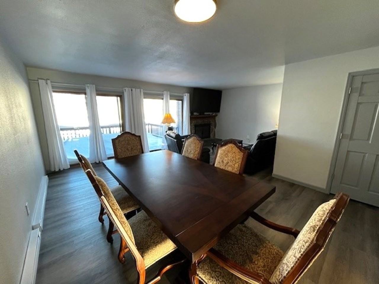 250 Cove Blvd #3 - Photo 6 of 26