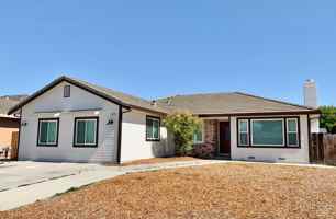 featured image of 900 Apricot Ln