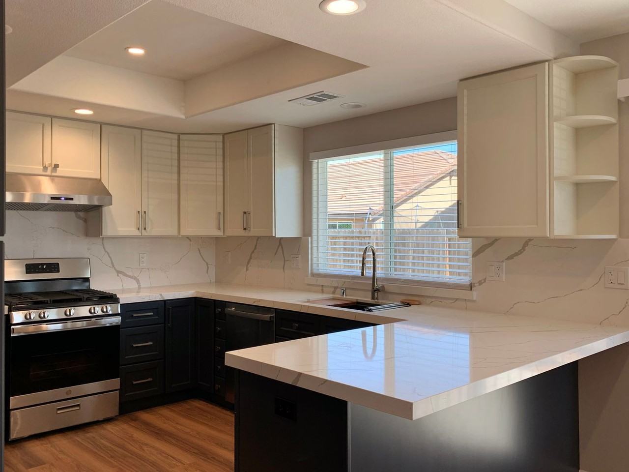 900 Apricot Ln - Photo 4 of 21