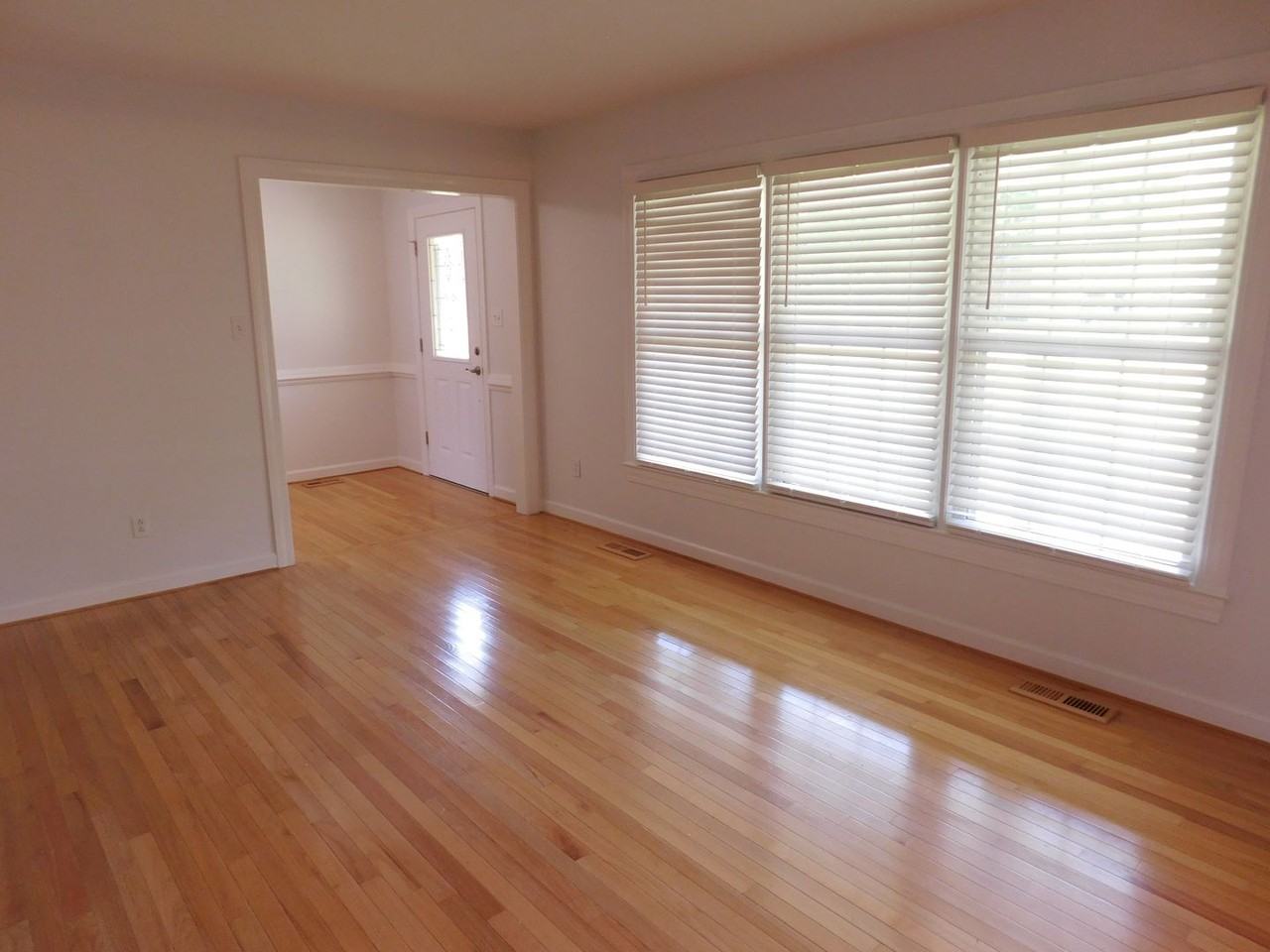3701 Lavenham Rd - Photo 6 of 44