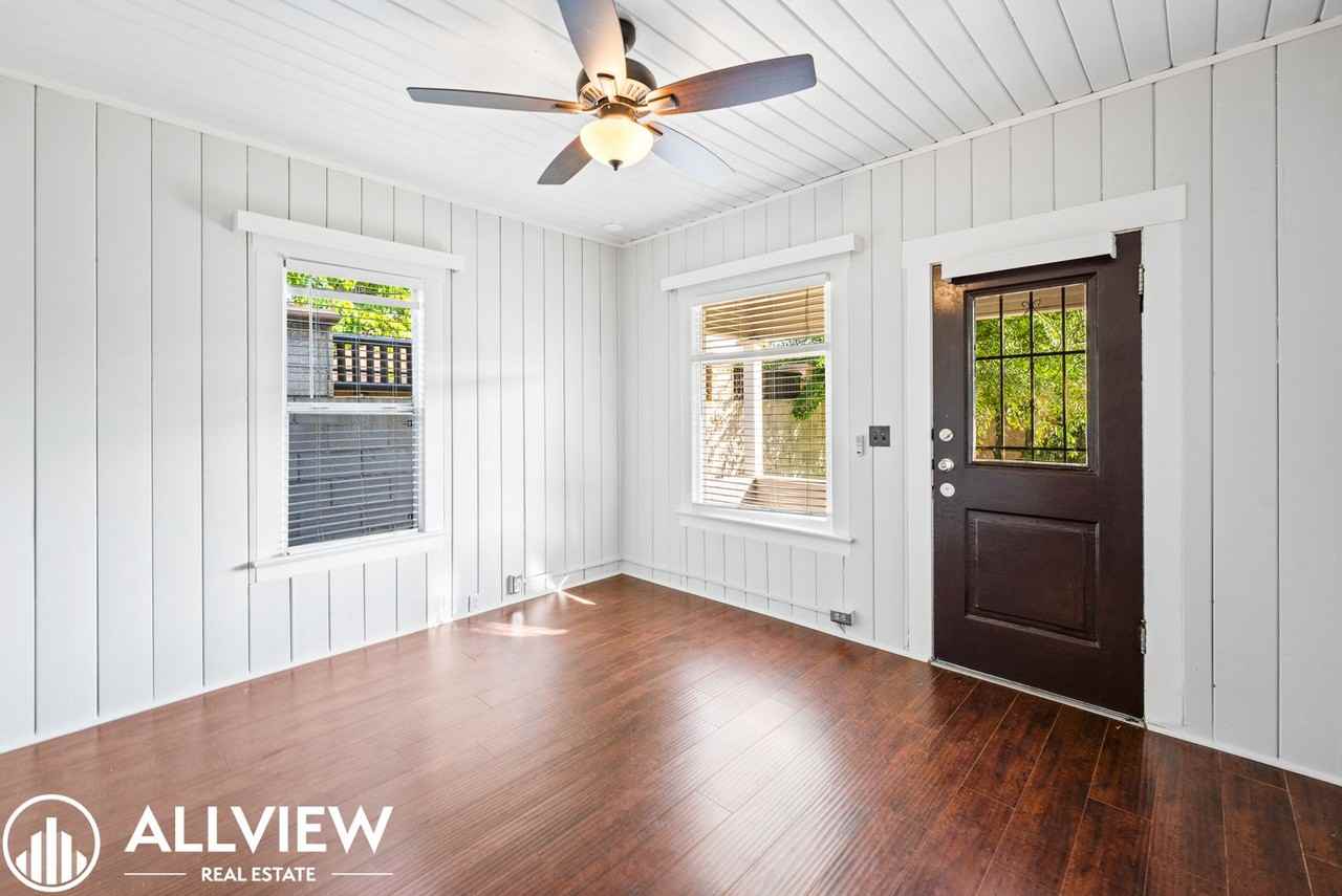 232 22nd St - Photo 5 of 28