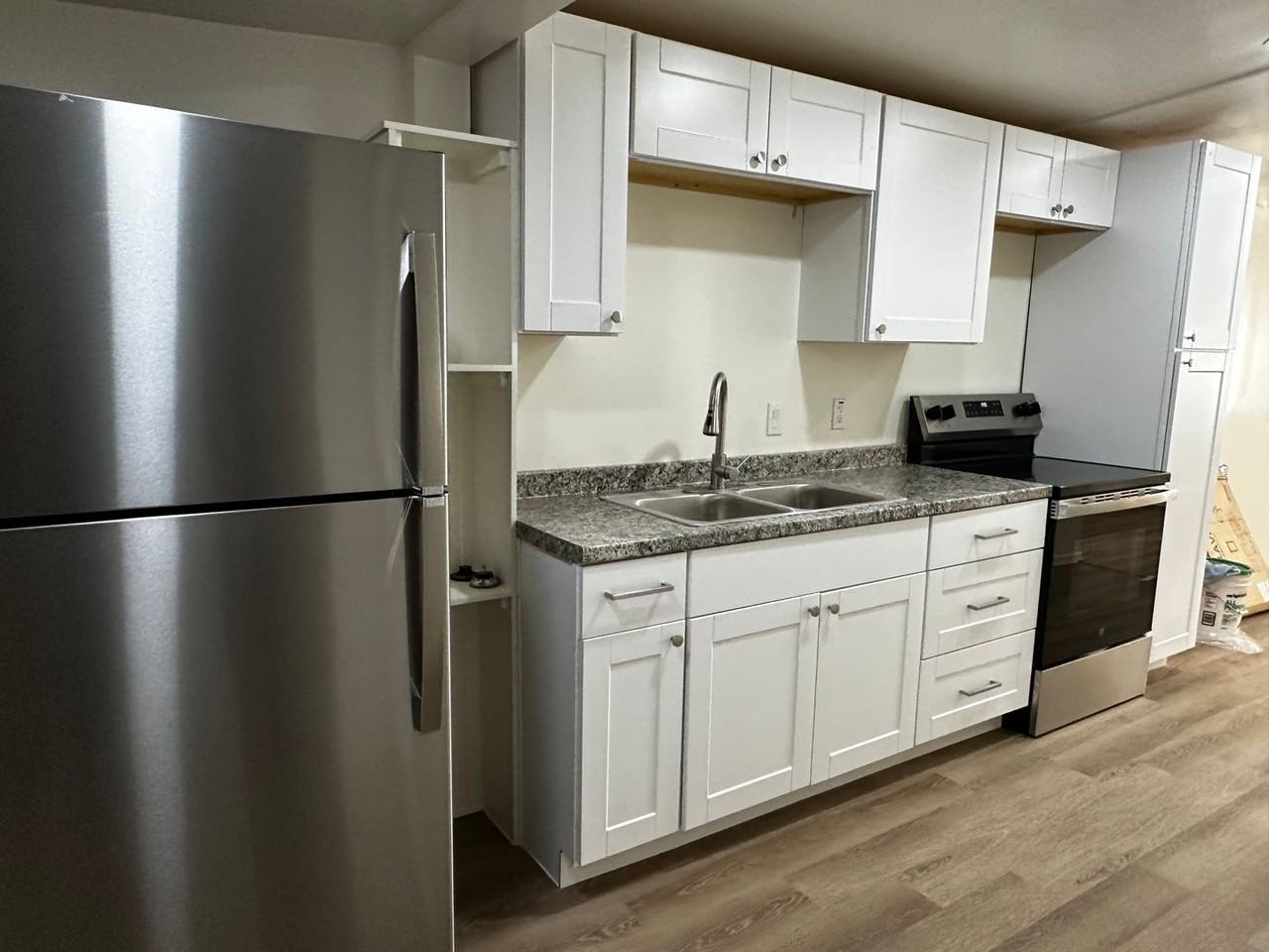 1035 S 3rd St #B - Photo 5 of 13