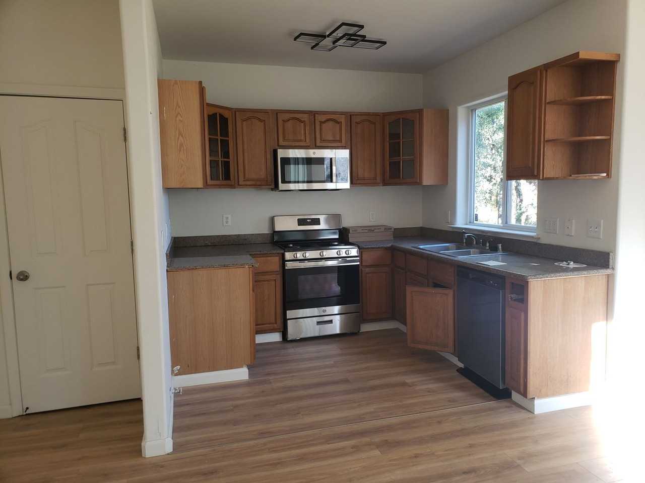 16128 24th Ave - Photo 3 of 15