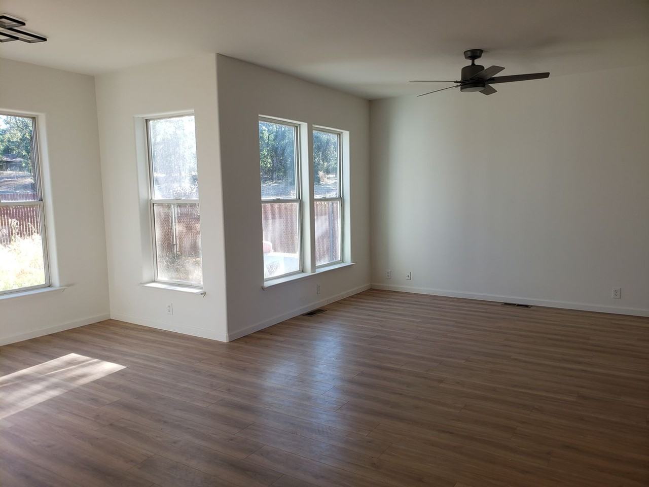 16128 24th Ave - Photo 6 of 15