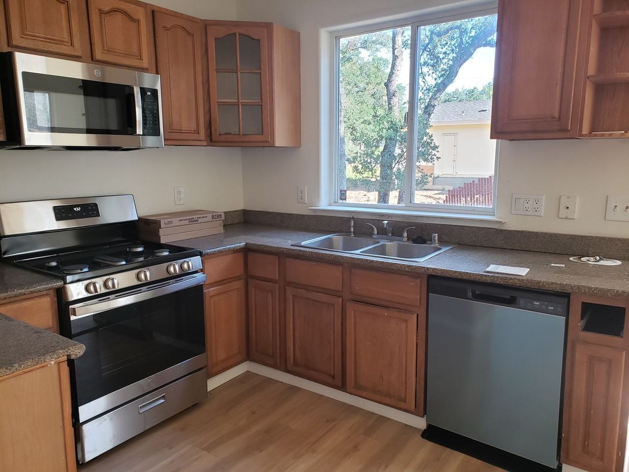 16128 24th Ave - Photo 7 of 15