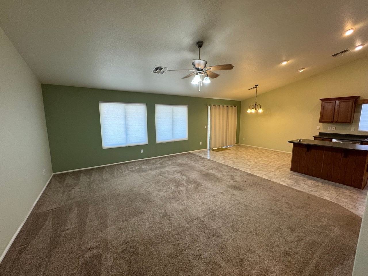 39610 N Cumberland Dr - Photo 4 of 19