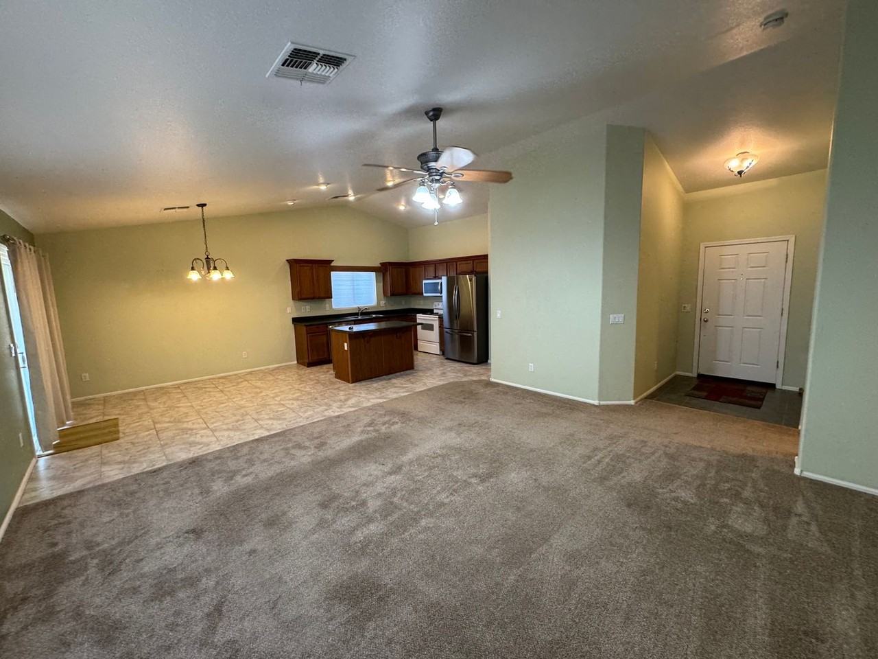 39610 N Cumberland Dr - Photo 5 of 19