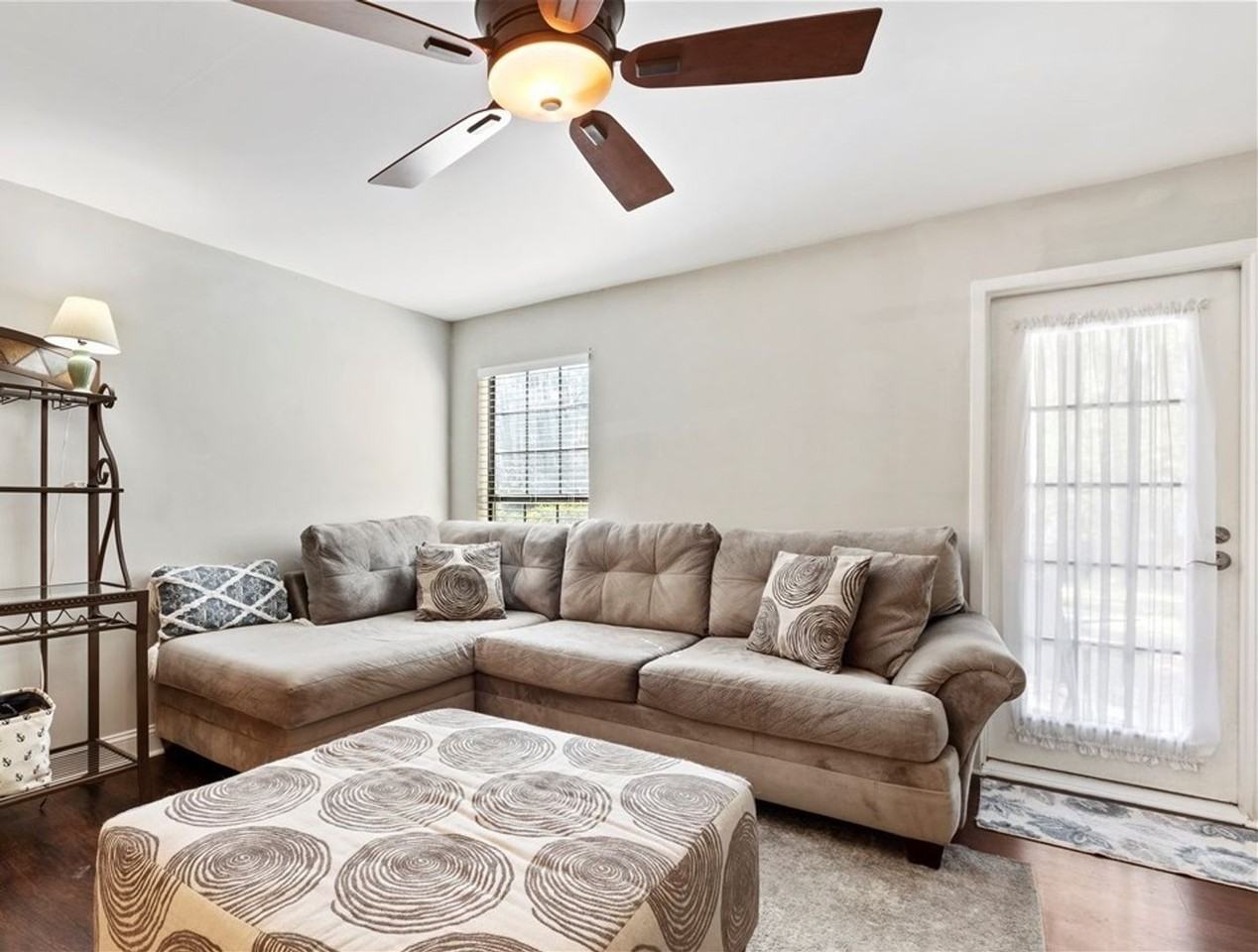 30 Mathews Dr #508 - Photo 3 of 12