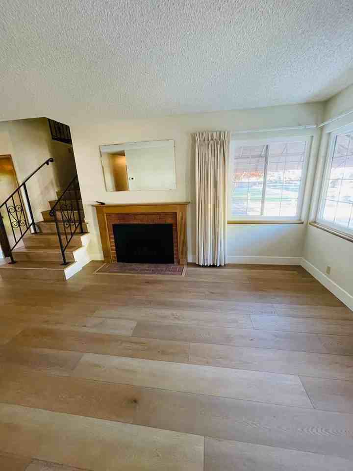 3945 Euclid Ave - Photo 3 of 40