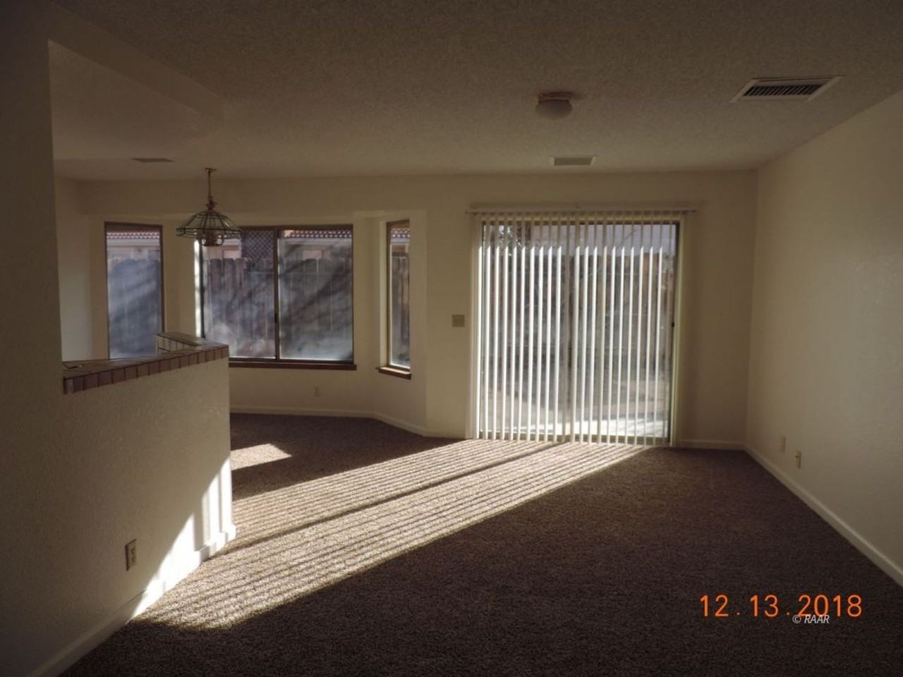 109 Nancy Ave - Photo 2 of 10