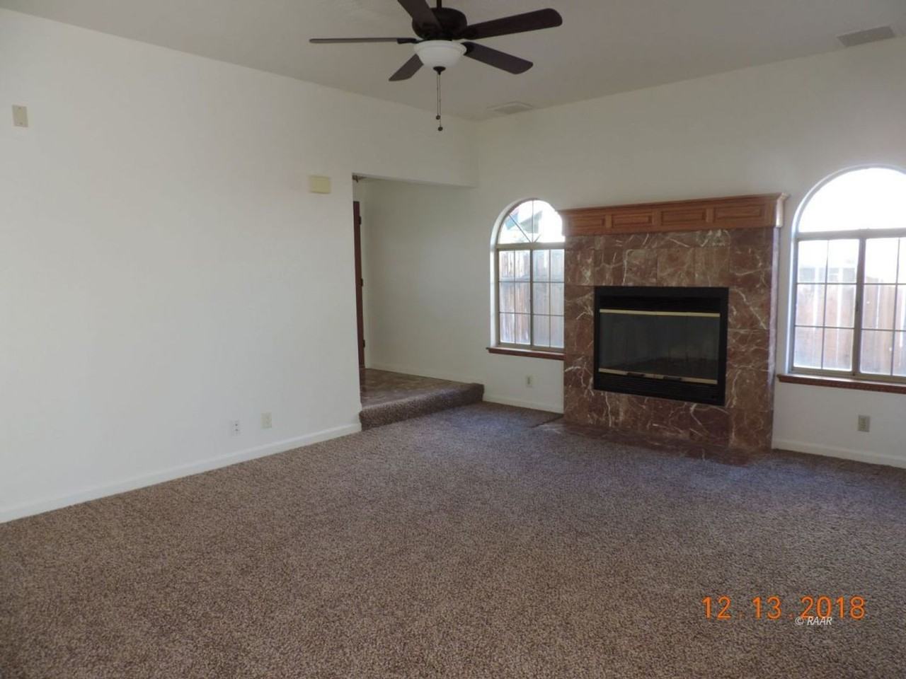 109 Nancy Ave - Photo 3 of 10