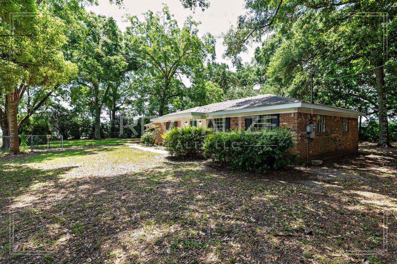 7330 Old Pascagoula Rd - Photo 3 of 25